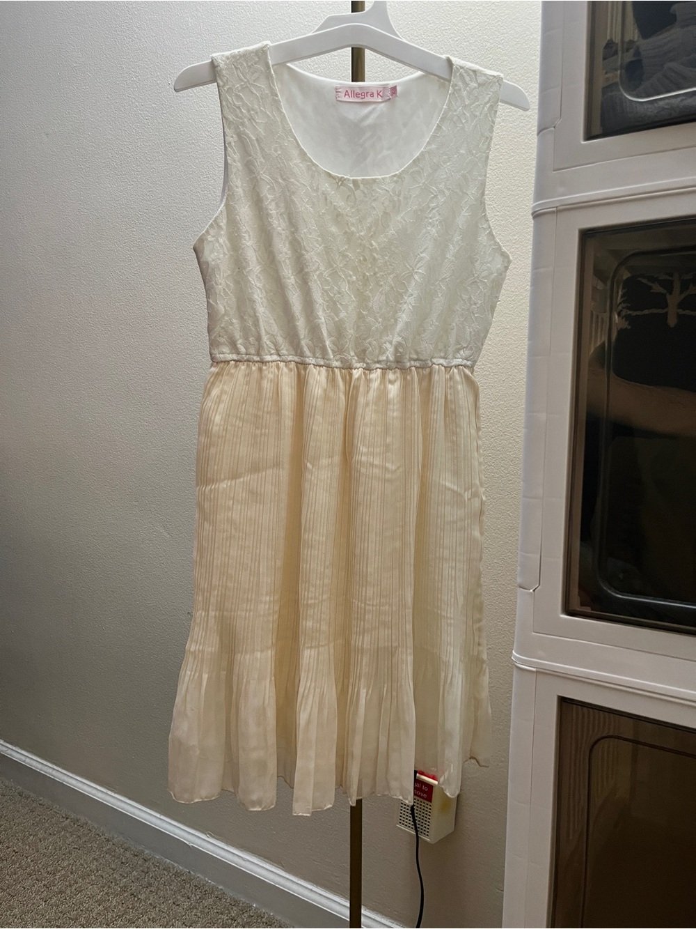 Allegra K Girls Lace Bodice & Pleated Chiffon Dress in Cream